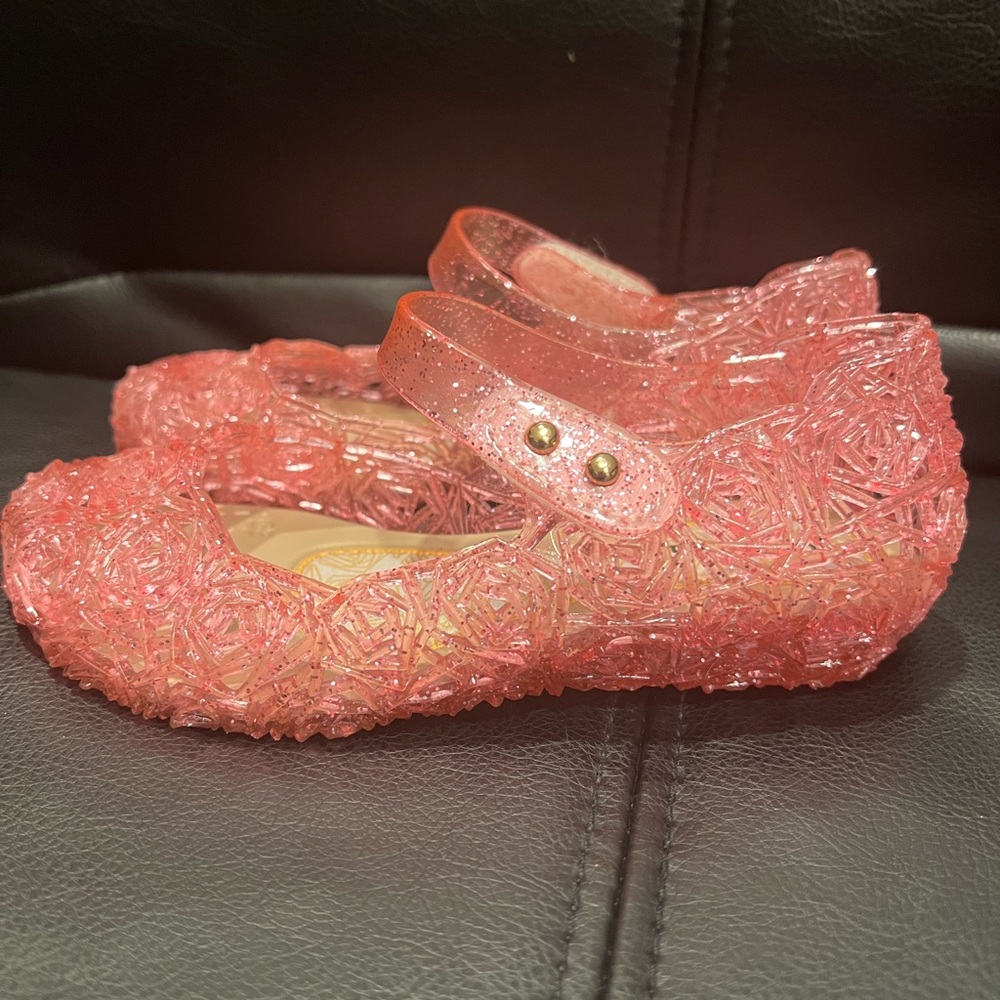 Sparkly pink princess jelly shoes
